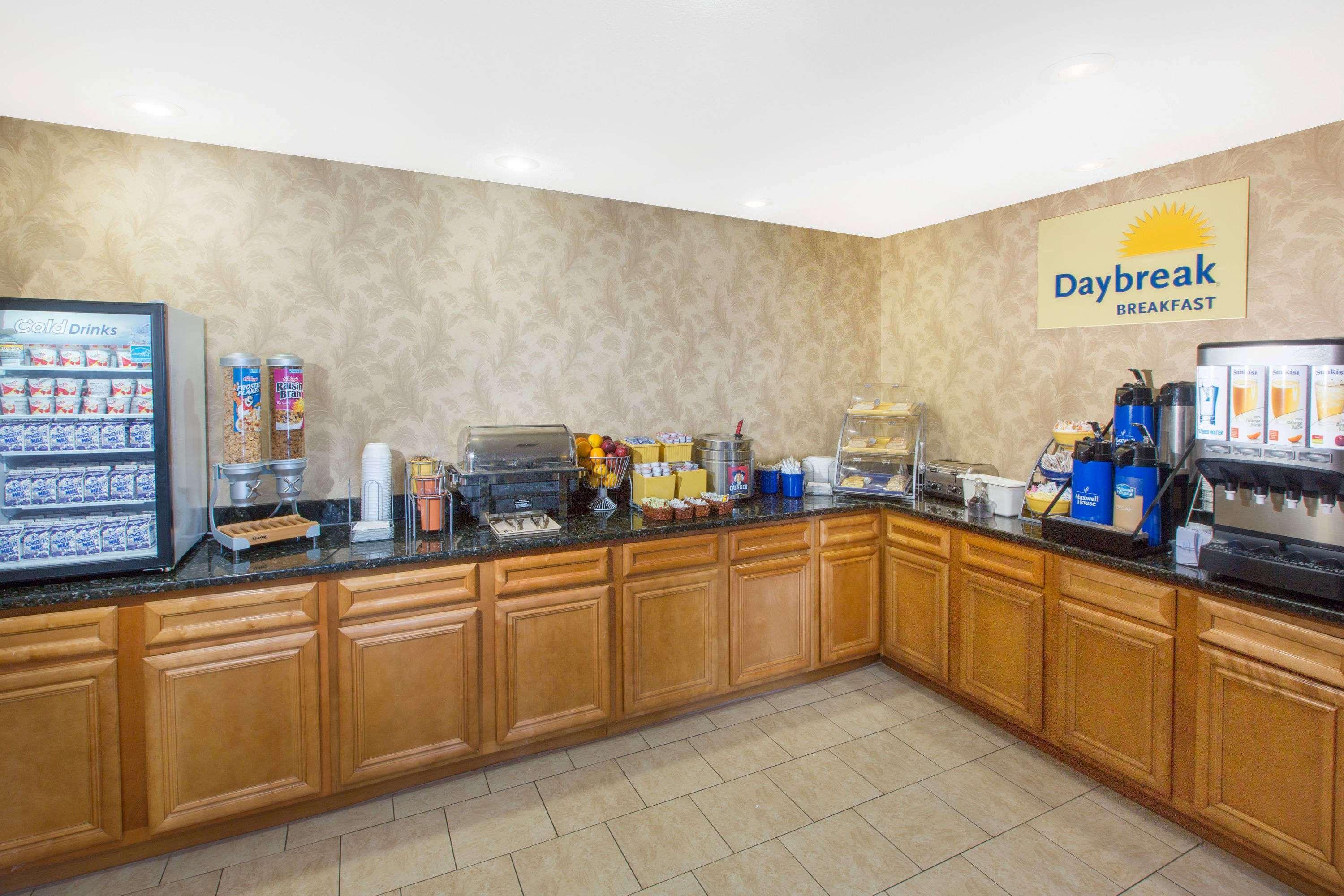 Days Inn By Wyndham Lonoke Exterior photo