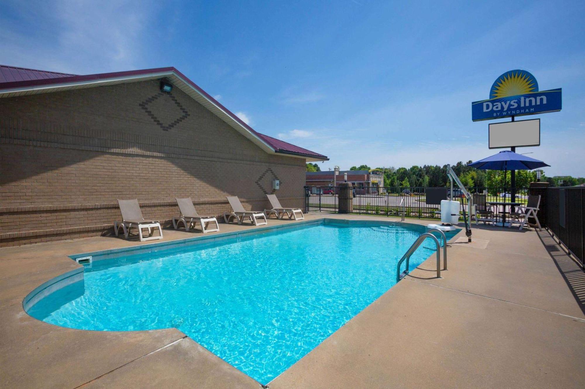 Days Inn By Wyndham Lonoke Exterior photo